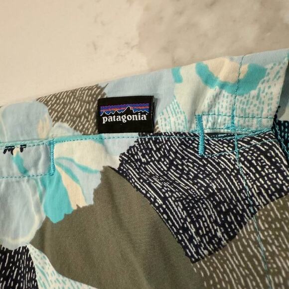Patagonia Barley Baggies Print Shorts Womens Medium Blue Hibiscus FieldTurquoise - Picture 3 of 8